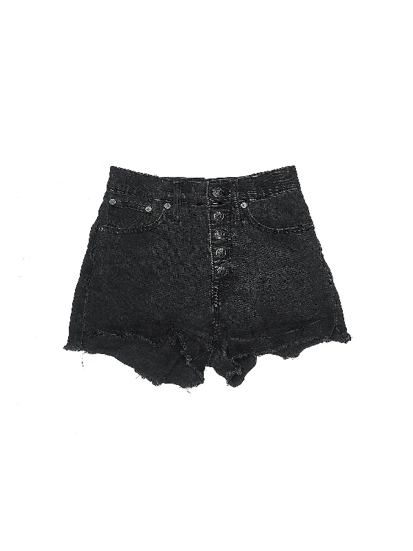 Low-Rise Denim Shorts in Dark Wash