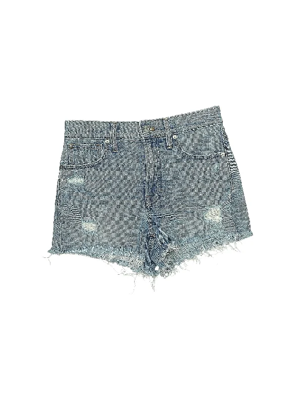 Low-Rise Denim Shorts in Medium Wash