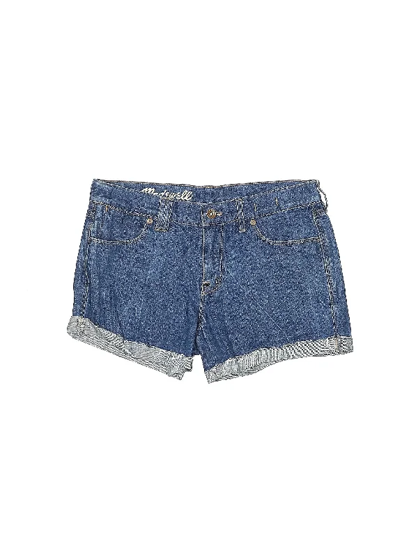 Low-Rise Denim Shorts in Medium Wash