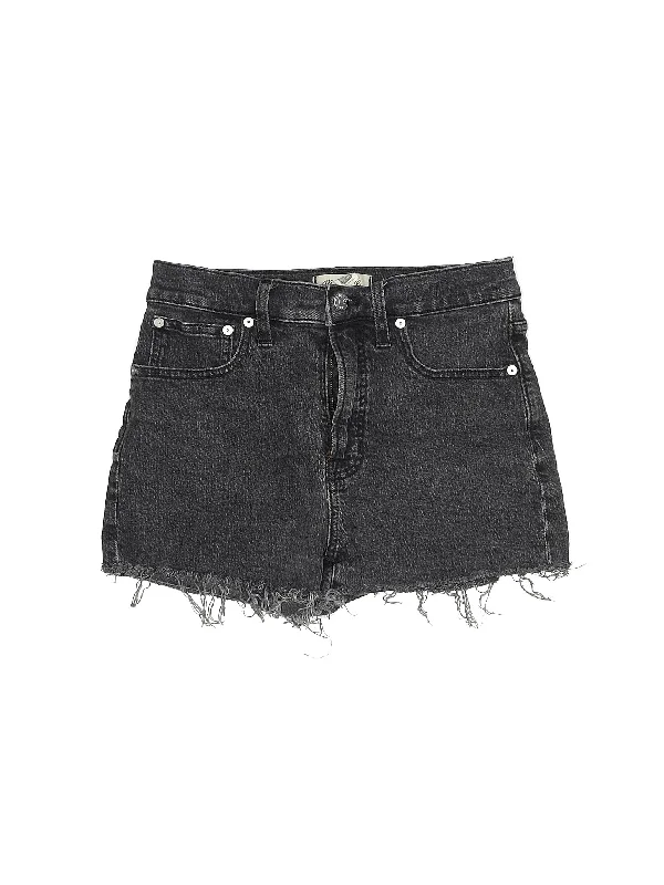 Mid-Rise Denim Shorts in Dark Wash