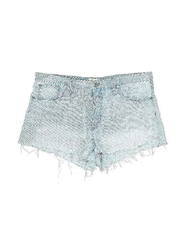 Mid-Rise Denim Shorts in Light Wash