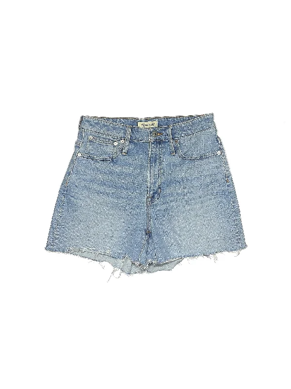 Mid-Rise Denim Shorts in Medium Wash